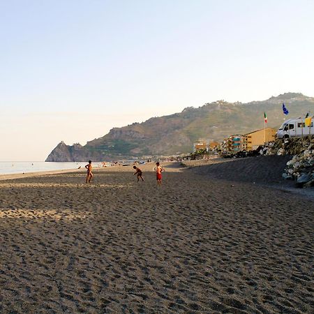 Camping La Focetta Sicula SantʼAlessio Siculo Exteriör bild