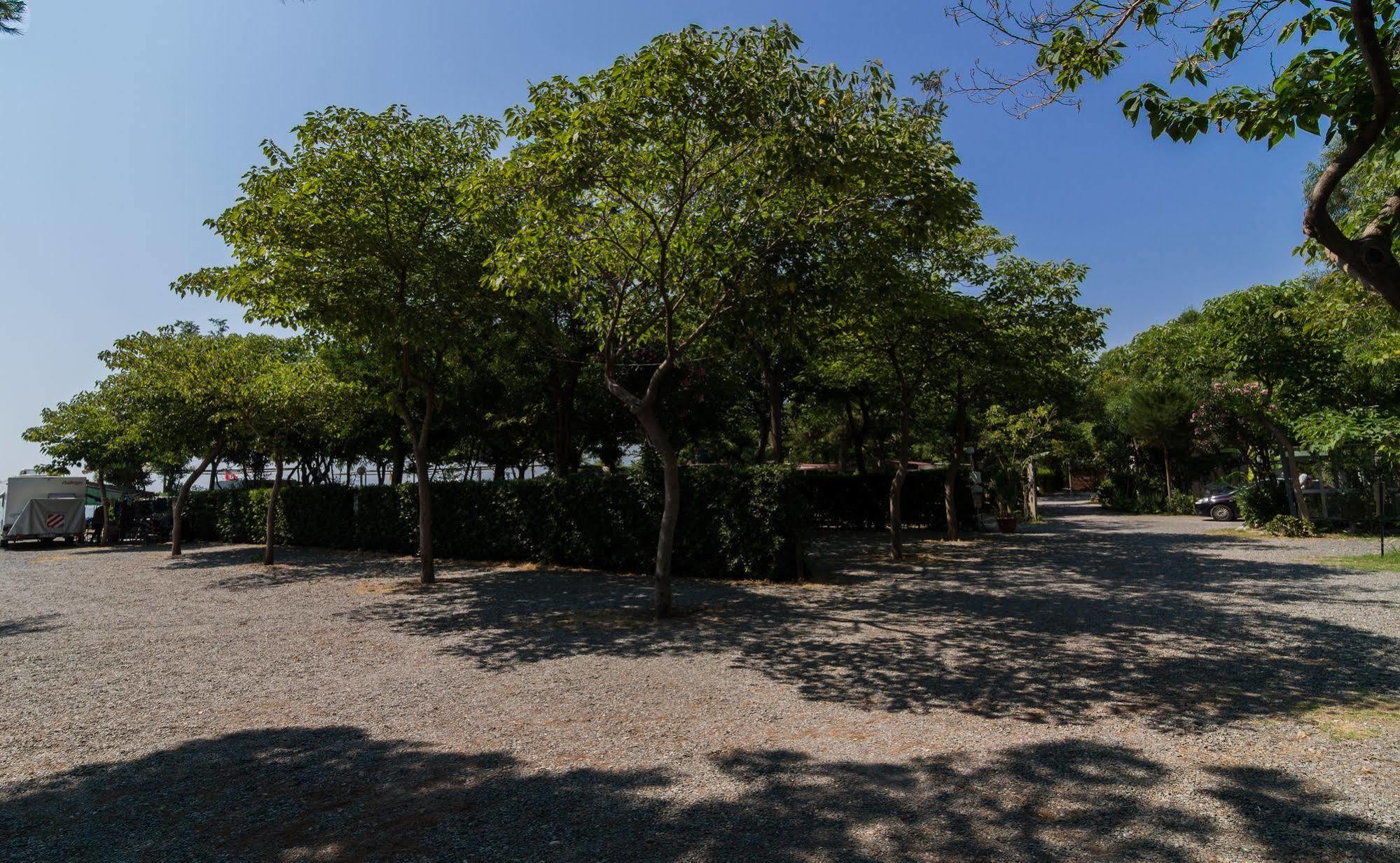 Camping La Focetta Sicula SantʼAlessio Siculo Exteriör bild